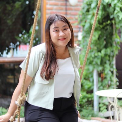 เรื่องราวที่ผ่านมาอย่าพยายามที่จะลืม ให้คิดว่ามันเป็นบทเรียนสอนเราให้โตขึ้น