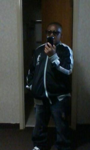 lildellterry's profile picture. PUT MY NUTS IN YOUR FACE