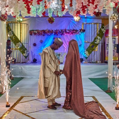 #ManchesterUnited Fan |Ambivert|ATBU alumni Rest In Jannatul Firdaus Aminu Murtala. khair always In Sha Allah. Astagfirullah.#MARRIED TO My 𝔼𝕞𝕞𝕞𝕤💍👩‍❤️‍👨