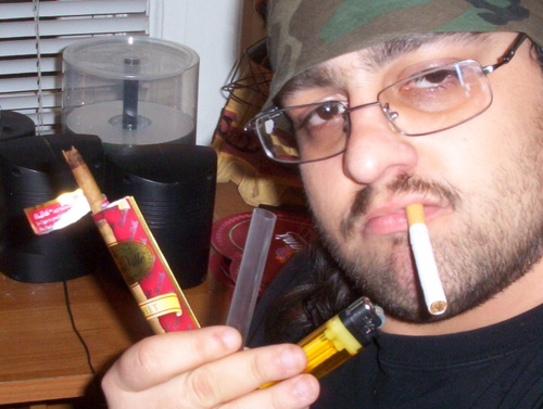 Ninjanomyx's profile picture. I'll figure out what I wanna put here when I feel like it.......I'm not lazy I just prefer to Sloth-it-up urry once in a Bleu.  I'ma Gobi myself Karn ya dig? :þ