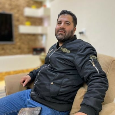 Vazifekhah26908's profile picture. سجده پیش هر بتی کفراست،یک جانان بس است