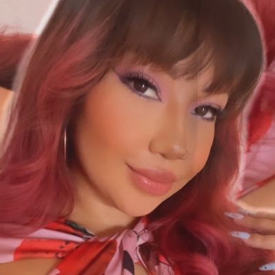 ohmydarluh's profile picture. The 1 & Only @darlicious_