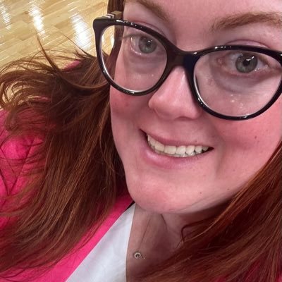 Paralegal turned tiny human chaser. Contributor @herhoopstats. Fan of: (mostly women’s) sports, Michigan, Tiki, funfetti