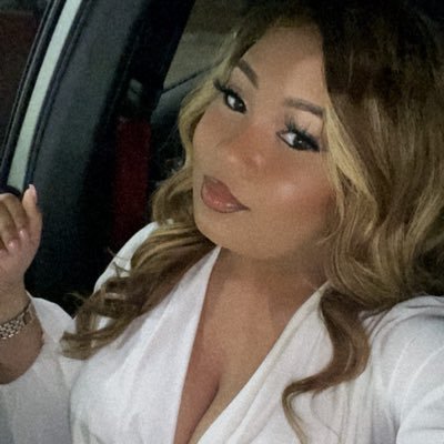 bribunnyy_'s profile picture. God, grant me the serenity to accept the things i cannot change, courage to change the things i can, & wisdom to know the difference.💕