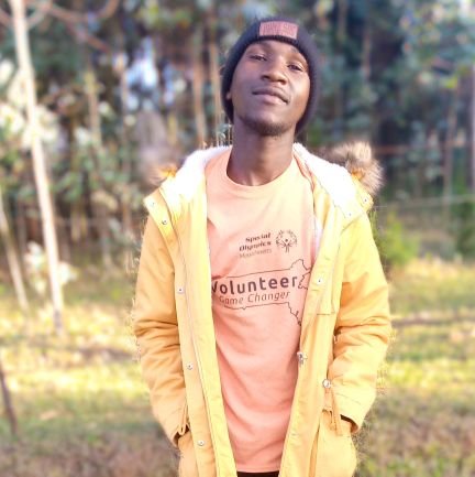 CharltonMu46782's profile picture. 