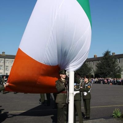 NoelO832597's profile picture. Soldier by Trade, Gunner by Professtion. Respect & Loyalty is needed for our Defence Forces to survive - 
‘Non Vi Sed Arte’ 
Together Forward.