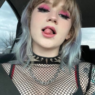Professional Whore | 23 yrs | Minors DNI | Fetish Friendly 😈