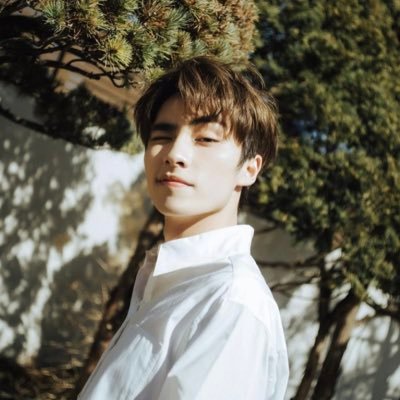 WayV #XIAOJUN #샤오쥔 | 찍고 싶을 때만 가끔 찍어요. ⠀I hope your day is always happy.
