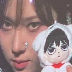 qmawns's profile picture. aa