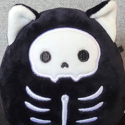 how2twirlaknife's profile picture. I ❤️ my fictional military men and women 🔞MDNI | 21