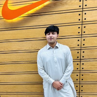 (قصہ گو /لکھاری )                                              
Philanthropist👬
Narrator,📝
Reader📖              LANDLORD 🏢      Young BUSINESSMAN