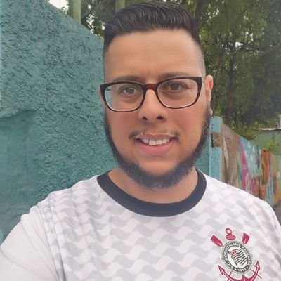 ✝️ Cristão
🚩Esquerda
🖤🤍 Corinthiano
📖Cheio de falhas e vontades
Revolucionário da mente e do coração.