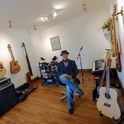 RobinMThornton's profile picture. Robin Thornton MMus, BMus (Hons.), ATCL (Dip.), MISM, started teaching Singing, Guitar, Piano Bass, Drums and Composition in 1993.