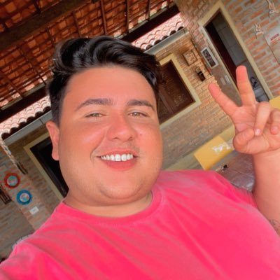 Um gordo muito doido ! 🥃🍺🖕🏻
