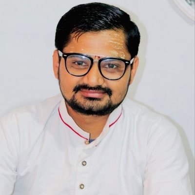 sunilupadhaya15's profile picture. तेषां सर्वदा सम्मानं करणीयं भवति।