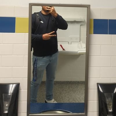 elpablince's profile picture. Que lo que?