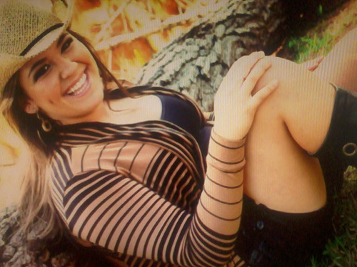 Tenho 15 anos :)
queem me conhece, que me compra ,,,,