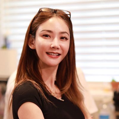 Deborahzure's profile picture. life is hard