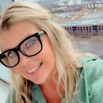 AmyLouBeebe's profile picture. ✨ I'm a mother, parent figure, a daughter, a sister, a bestie, a dreamer, and a Capricorn ✨