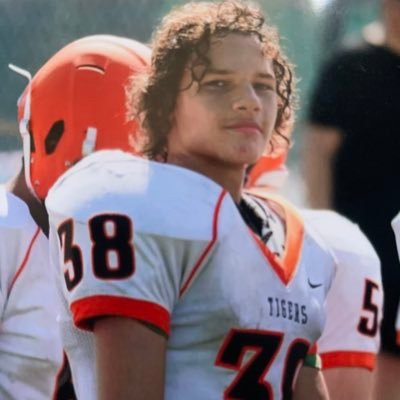 5’11” 160 corner back/fullback 4.0 core gpa, class of 2026, Wheaton Warrenville south hs