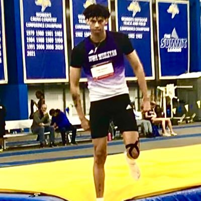 IW Track & Field🏃🏾‍♂️  PB:2.07(6’9.5) 1x conference 1x All-American