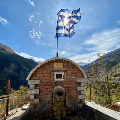 muscarius's profile picture. Μόνο αγάπη για οτιδήποτε άπλυτο διεθνιστικό ροζομαλλικο και απατριδο