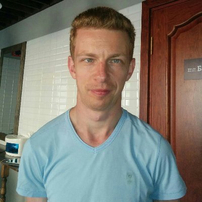 Community lead : @Jpegpalace . Ex Collab manager & MOD for lots of project. #CNP #ICL #KamitsubakiDao #TMAmember002 #byebyebirdie Left to Phaver