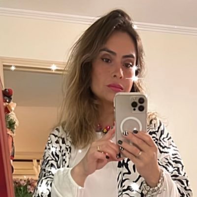 Cruzada de ❤️ ,amante de los poemas.. escritora frustrada... Temuquense y madre 24 hrs..