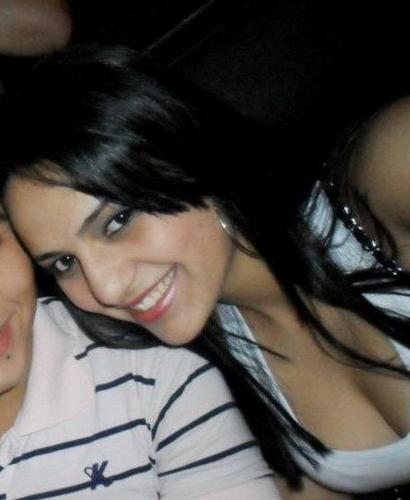 18 anos, pisciana, determinada, desastrada, viciada em chocolate, fanta uva e desenhos. Sou Corinthiana e sou Feliz!