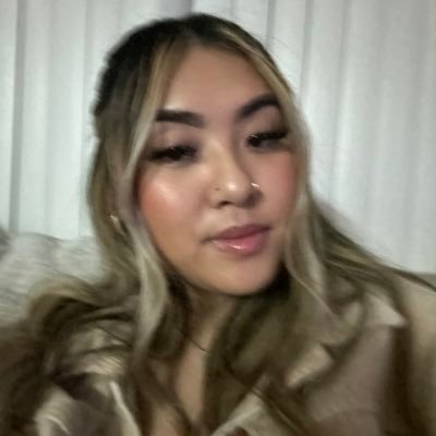 amiecmullerx's profile picture. 22.