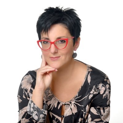 Υποψήφια Βουλεύτρια ΣΥΡΙΖΑ ΠΣ Δυτικής Αττικής - Μέλος Πολιτικής Γραμματείας-Υπεύθυνη Ενέργειας Μέλος Κεντρικής Επιτροπής •Μηχανολόγος Μηχανικός MSc