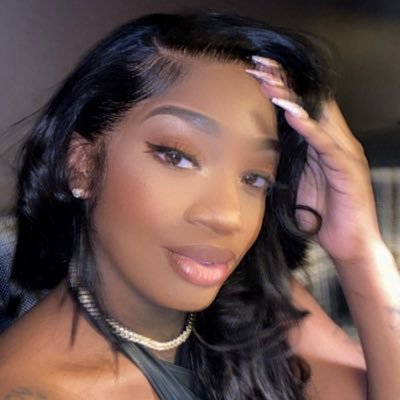 Jamaican 🇯🇲 Low key and reserved | Throat Baby 💋 Natural Beauty 🤎🐐♑️