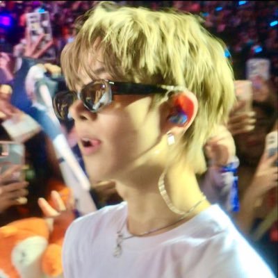 yeoncatz's profile picture. @catlvrz