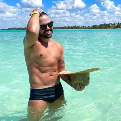 no Instagram eu juro que sou legal e vibes. Aqui sou chato, crítico e fofoqueiro