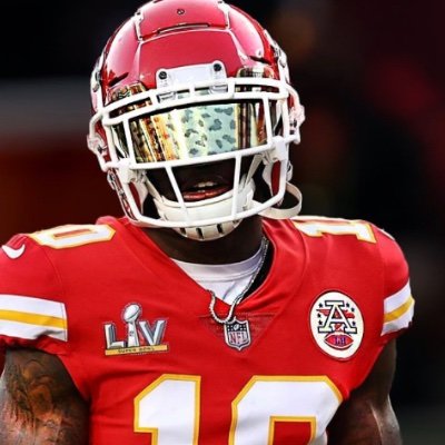 I like the NFL I play running back I’m 19years old favorite NFL player : tyreek hill. Least favorite football player : sorry Tom Brady but you slow as hell