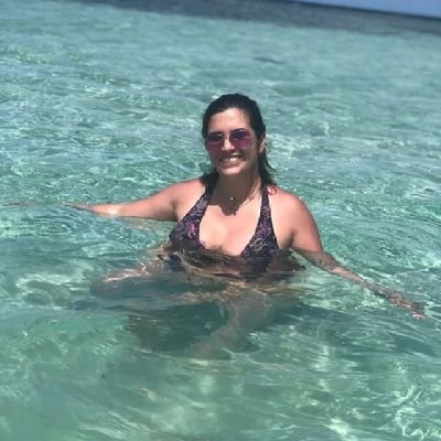 ✨La felicidad aparece cuando lo que piensas, lo que dices y lo que haces está en armonía. Mahatma Gandhi.✨
👩🏻🎓Abogada⚖️ Venezolana 🇻🇪 Libra ♎
