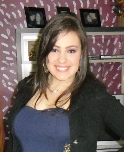 - Essa metamorfose ambulante ♫ - Gaúcha, Juventudista, Futura Pedagoga, Morena, Falante (!) Apaixonada, Namorando o @AClaas :D Follow me? *-*