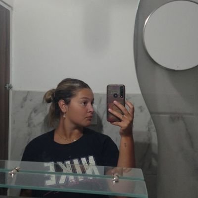 Cande_bursi's profile picture. 