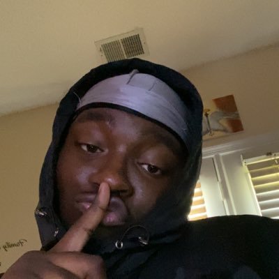 papajon1236's profile picture. (ง'̀-'́)ง.