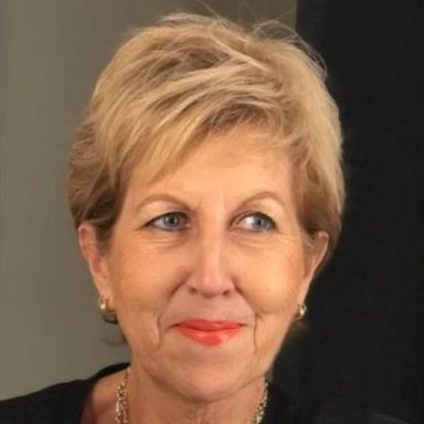 Head, Language & Learning Services, TUA; experienced senior manager/leader; education as business, on/offshore; OER advocate; Coach Practitioner. Views mine!