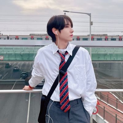 ℕ𝕠 𝕟𝕖𝕖𝕕 𝕥𝕠 𝕗𝕚𝕟𝕕 𝕠𝕦𝕥 𝕒𝕓𝕠𝕦𝕥 𝕞𝕖🦋💎
𝕪𝕖𝕝𝕝𝕠𝕨𝟛𝟚𝟛🦊🌱누리카랏틴🌼
𝕀𝕟𝕛𝕦𝕟𝕟𝕚𝕖💞
mian, jarang buka X bcs sibuk RL🙏🏻