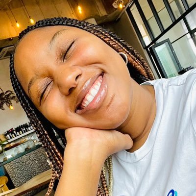 BhenguAndy's profile picture. Honors in Brand strategy 🎓|| Jesus is king || A Ngcobo princess 👸