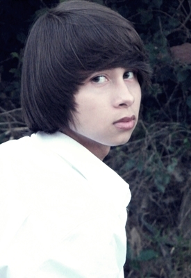 quem se descreve se limita... entao me siga pra me conhecer melhor ! #RAWR ;99