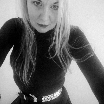 Ghostwriter, horror writer & journalist: