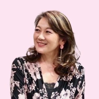 Liberta_voice's profile picture. アパレル物販　リユース　ボイトレ講師は縮小へ🎤 💖 https://t.co/fxcRHOUsNP