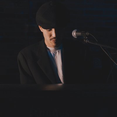Singer-songwriter / Shunské G & The Peas / First Solo Album