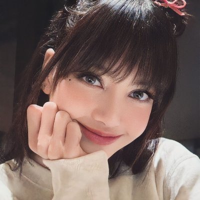 JSLC_16032711's profile picture. 🦋 L A L I​ S A 😺 Blackpink  ​~ 08♡​08~0327💛