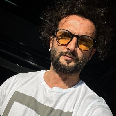 dalegreenphot's profile picture. - Photographer
- Love to travel
- Gym

life is sometimes very interesting 😅😏