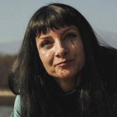 Gamer,cinéfilo,mi actriz fav Najwa Nimri, vive y deja vivir. U.F.C TOPURIA Number one