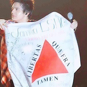 Já procurei palavras para expressar todo esse sentimento por você, mais ainda não encontrei ♥ @LuanSantana ♥  (Since :06/02/2011 )